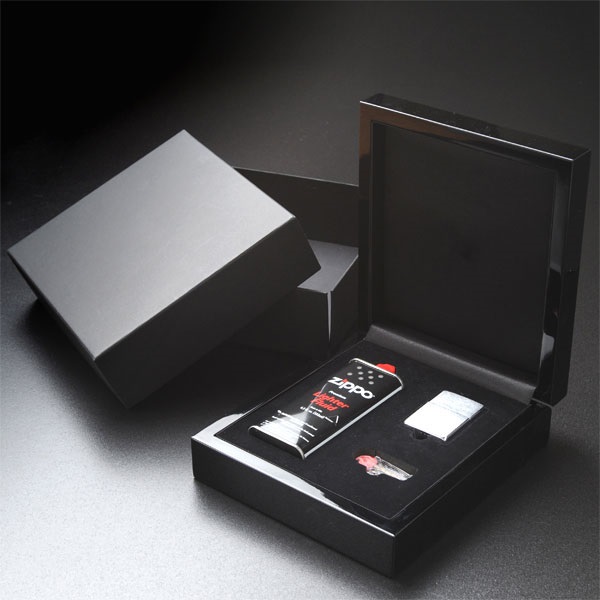 人気アニメ ドロヘドロ から 心 シン のzippoが登場 Zippoオンラインショップ 人気アニメ ドロヘドロ から 心 シン のzippoが登場 Zippoオンラインショップ